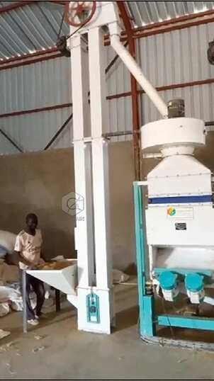 Máquina de molino de arroz 30TD en Malawi